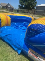 426052499 122141392676221549 48677666125832165 n 1718052345 Melting Arctic 15ft Water Slide